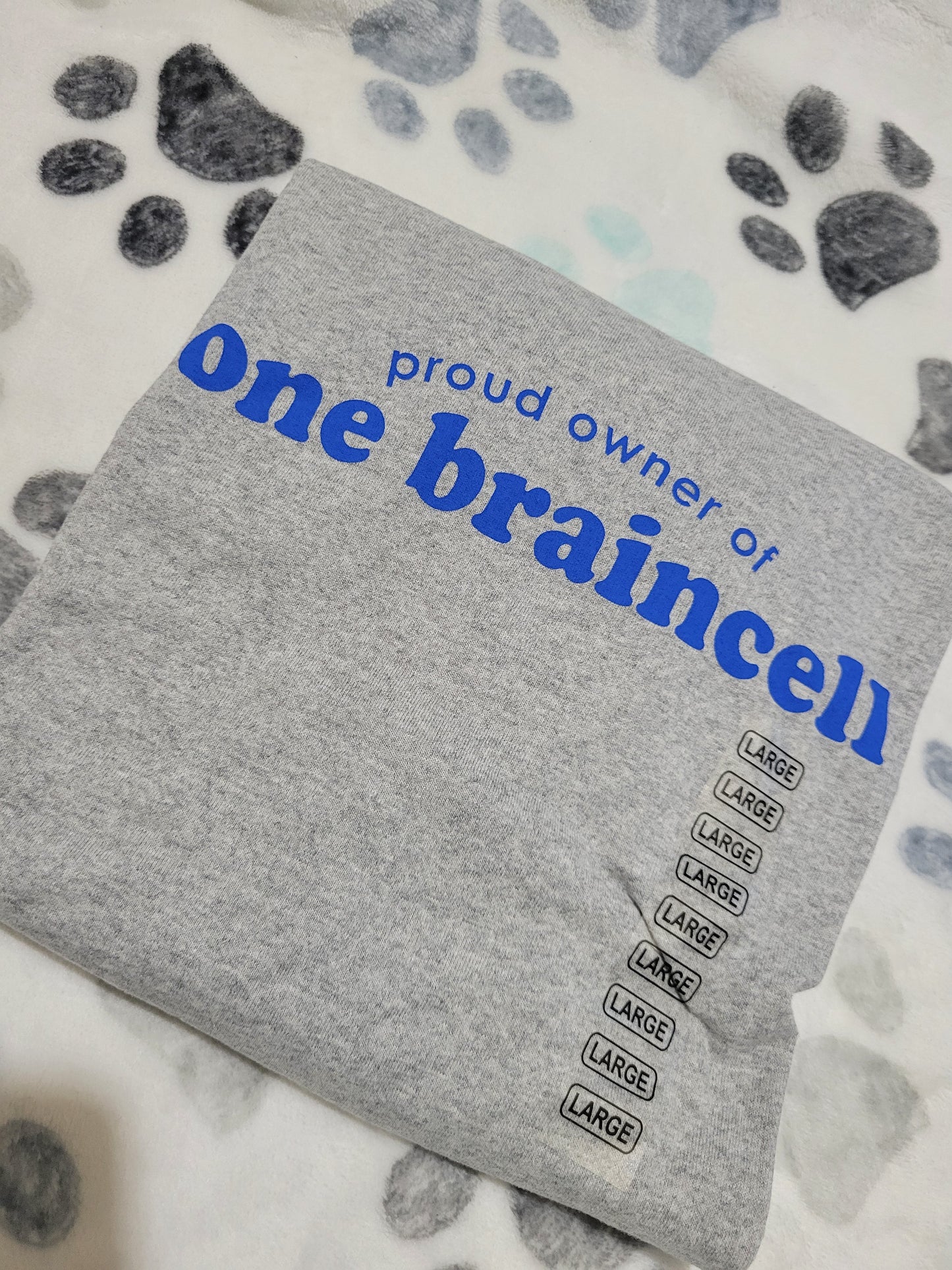 Y615W GRAPHIC TEE - MEDIUM