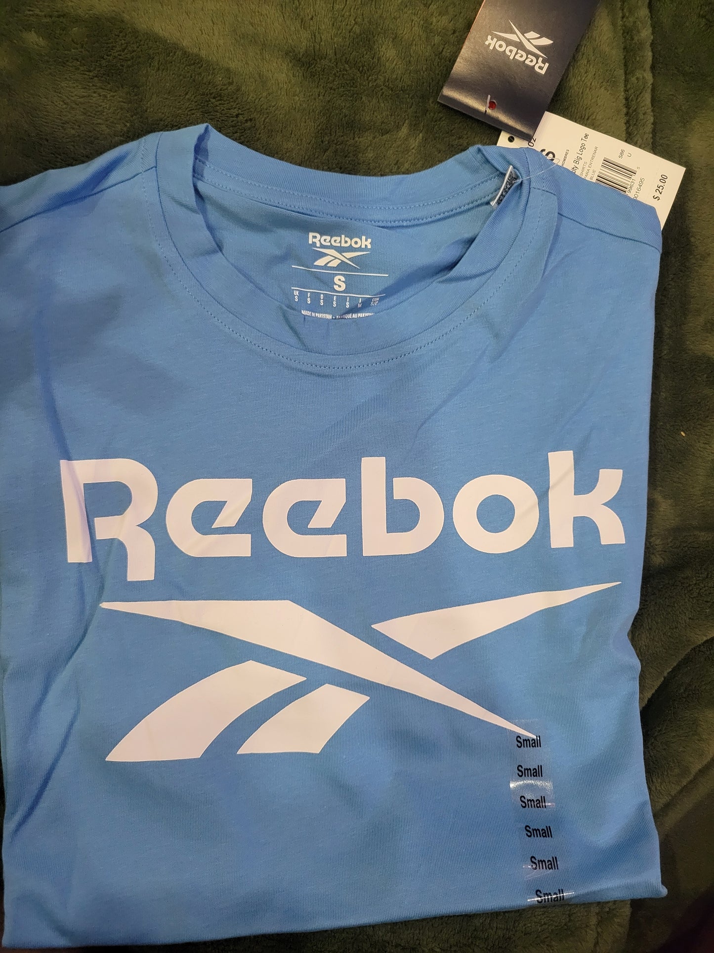REEBOK TEE - MEDIUM