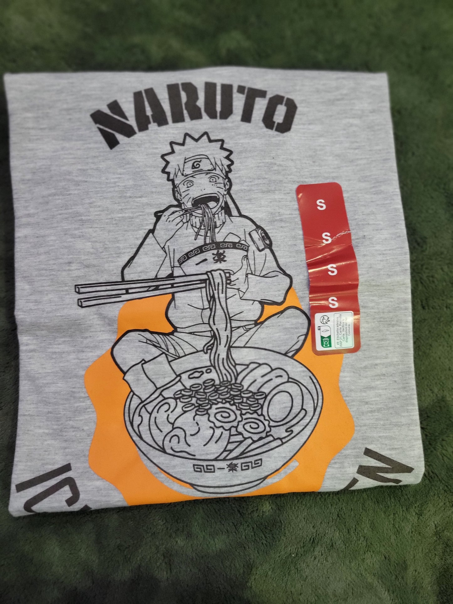 MEN GRAPHIC TEES / MERCH